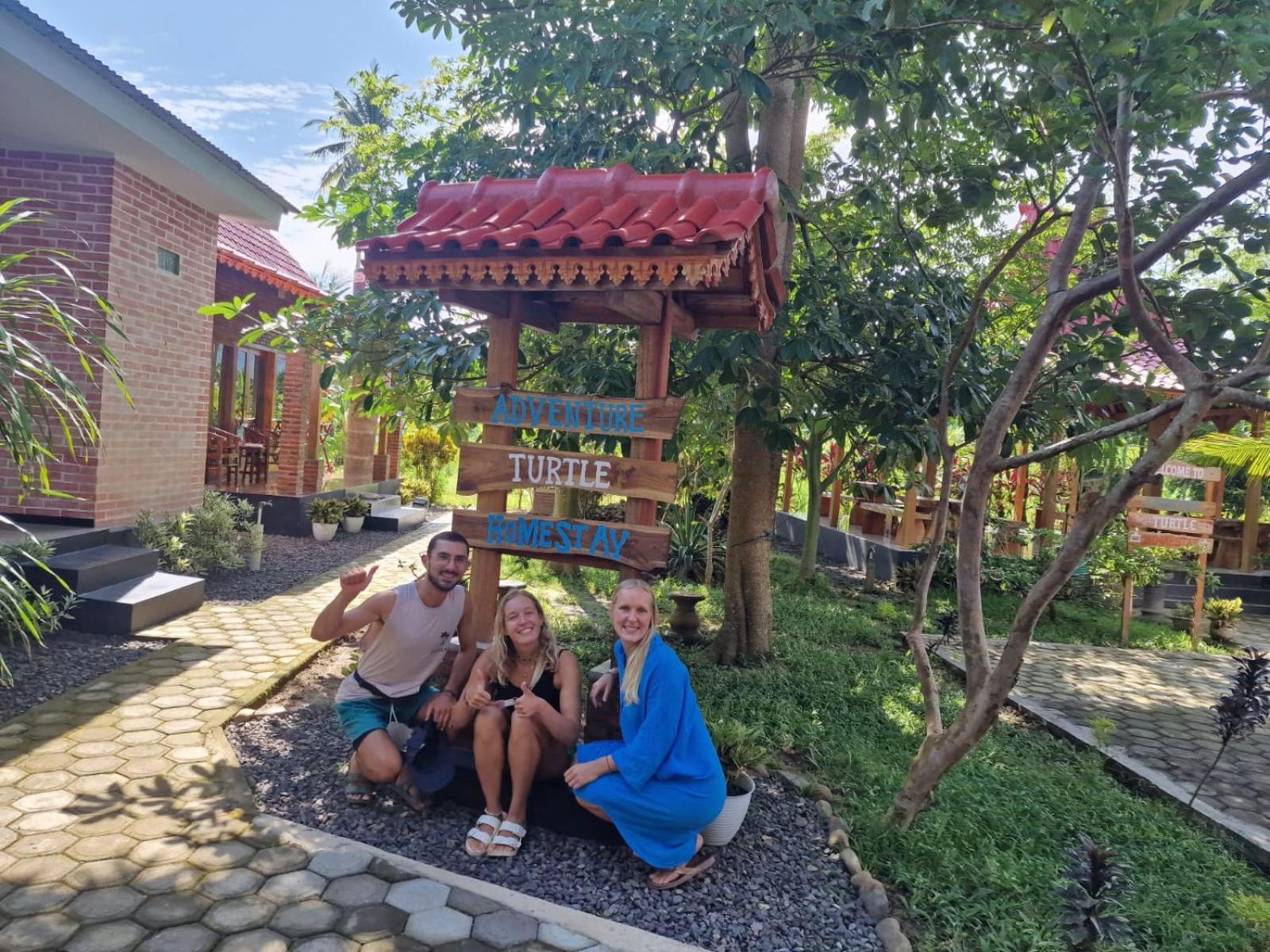 Adventure Turtle Homestay Meru Betiri Sarungan Exteriör bild